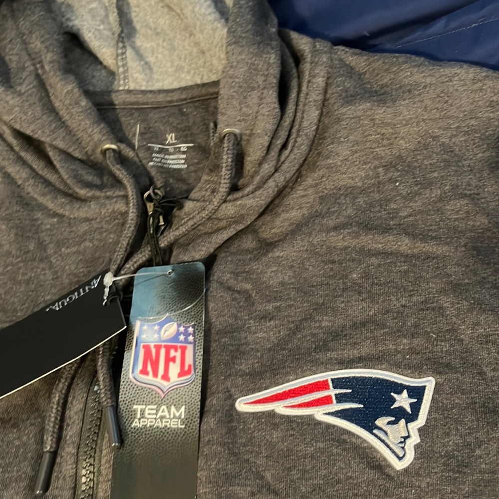 NWT Patriot’s 1/4 Zip knit Hoodie